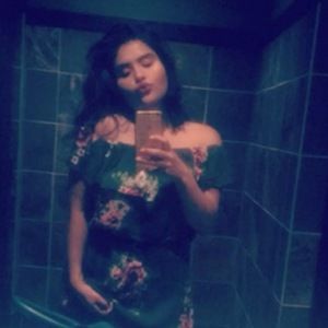 Meet your Posher, Queen